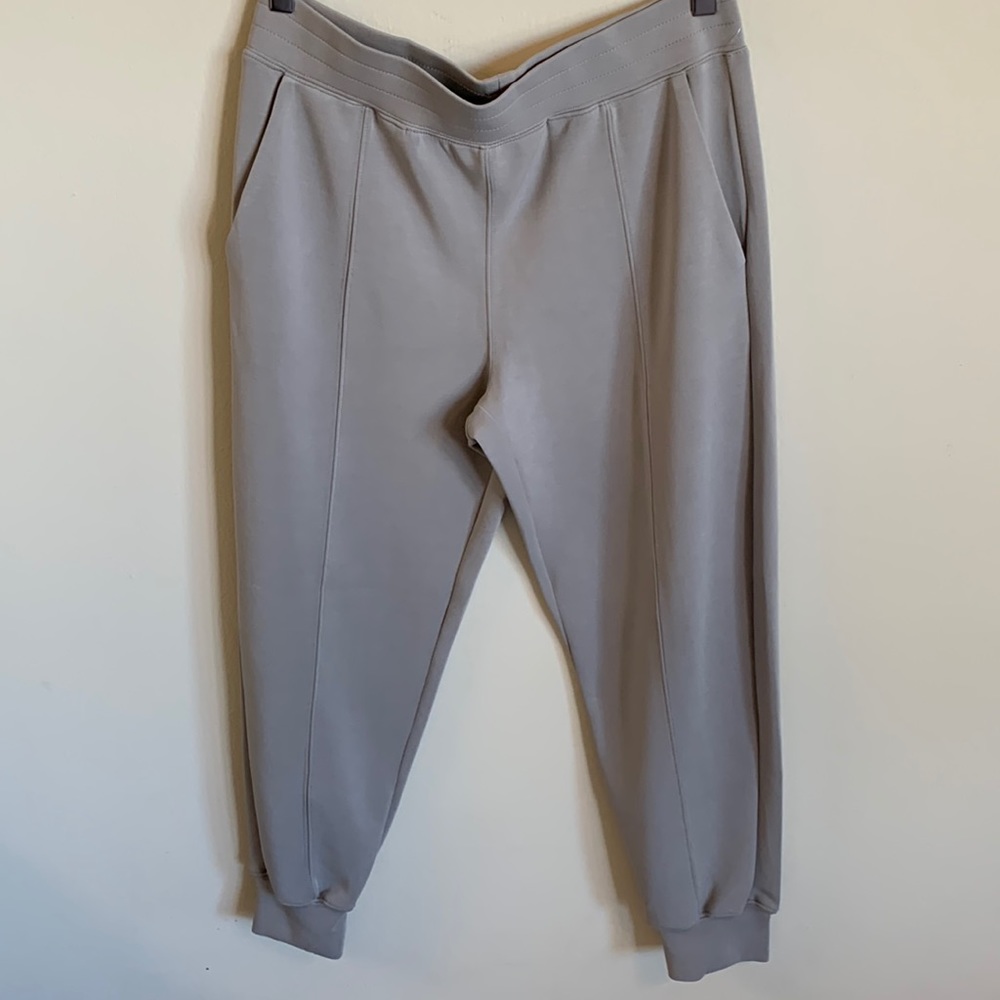 Rachel Zoe Pleated Jogger Women’s (M) Gray